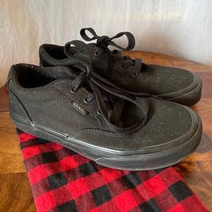 Like New Black on black Vans